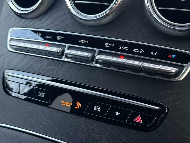 Used Mercedes-Benz GLC 2020 for sale - 76782399: Photo 24