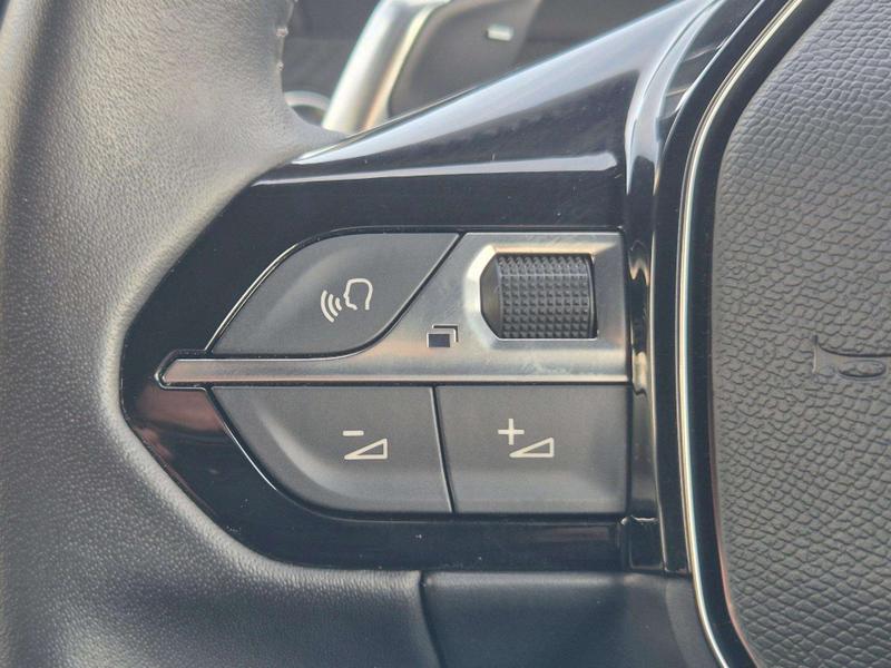 Used Peugeot 2008 2023 for sale - 76767147: Photo 26