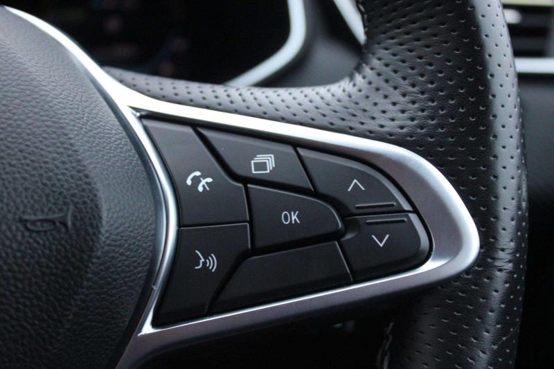 Used Renault Clio 2023 for sale - 77813065: Photo 32