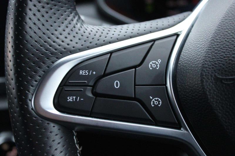 Used Renault Clio 2023 for sale - 77813065: Photo 33