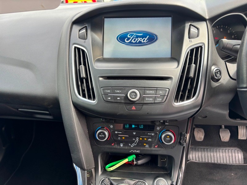 Used Ford Focus 2016 for sale - 76762836: Photo 2