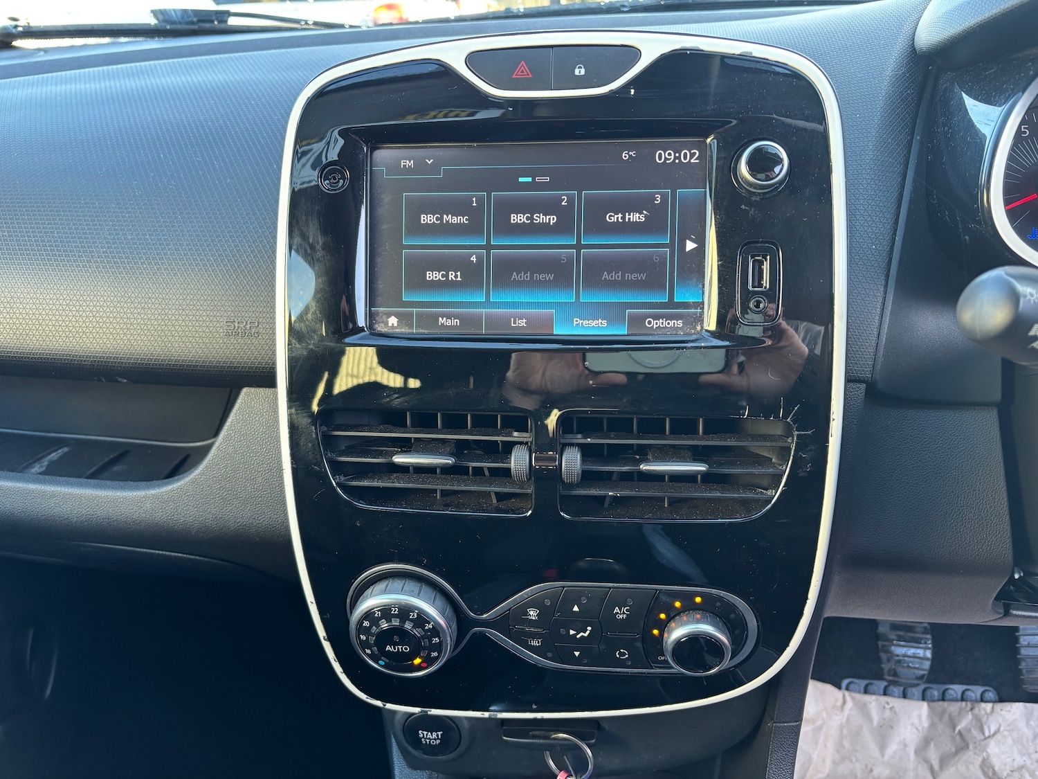 Used Renault Clio 2016 for sale - 77701511: Photo 12