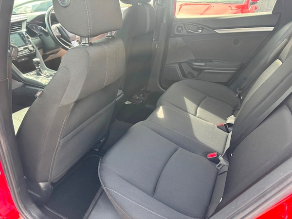 Used Honda Civic 2018 for sale - 75149081: Photo 9