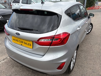 Used Ford Fiesta 2018 for sale - 79463060: Photo