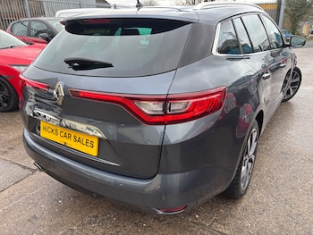 Used Renault Megane 2017 for sale - 77446309: Photo