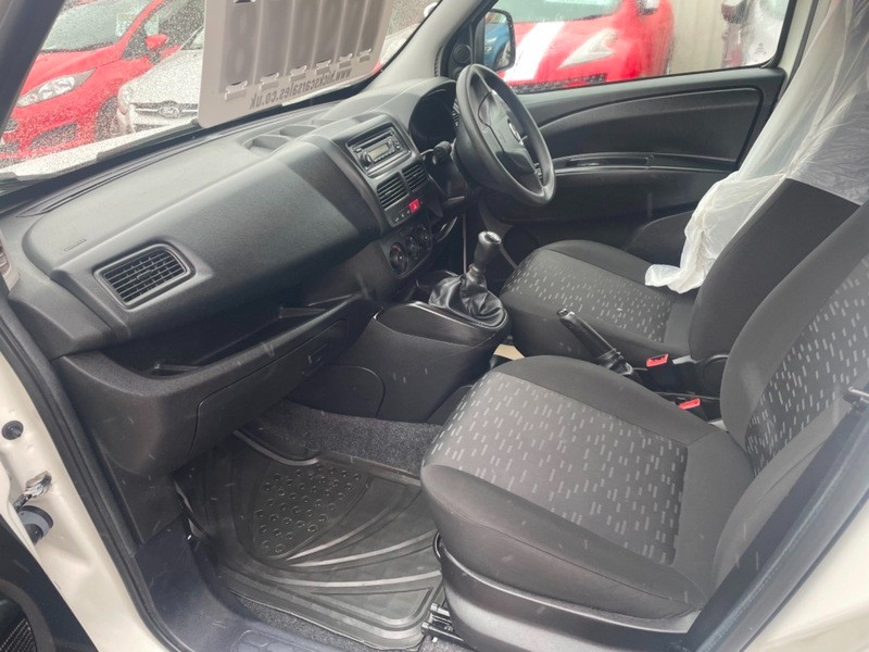 Used Vauxhall Combo 2018 for sale - 76762832: Photo 14