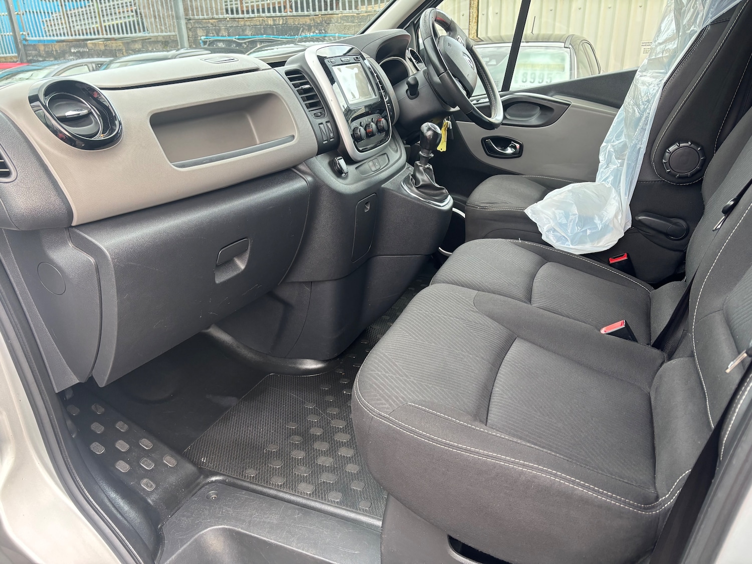 Used Renault Trafic 2017 for sale - 76762847: Photo 8