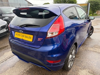 Used Ford Fiesta 2015 for sale - 78807428: Photo
