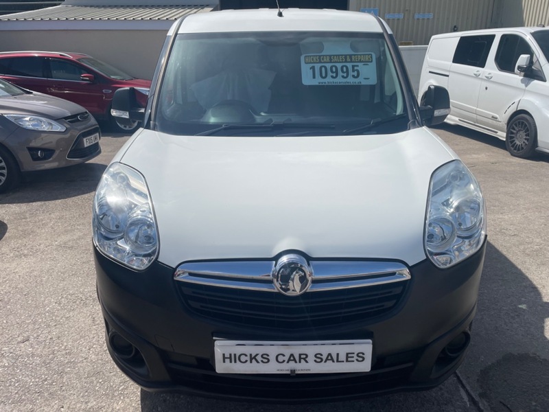 Used Vauxhall Combo 2017 for sale - 76482649: Photo 2