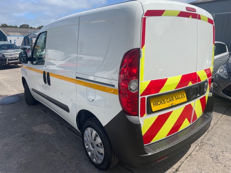 Used Vauxhall Combo 2017 for sale - 76482649: Photo 6
