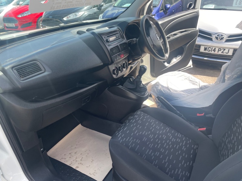 Used Vauxhall Combo 2017 for sale - 76482649: Photo 8