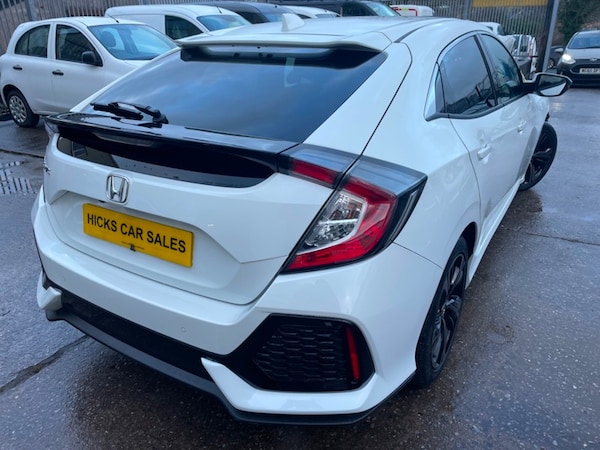 Used Honda Civic 2017 for sale - 69457524: Photo 4