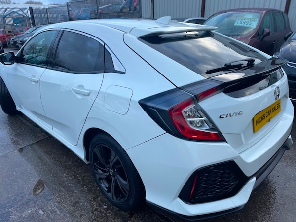 Used Honda Civic 2017 for sale - 69457524: Photo 6
