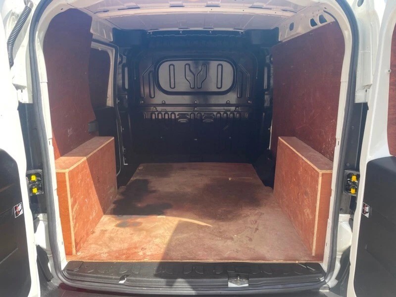Used Vauxhall Combo 2017 for sale - 76762842: Photo 10
