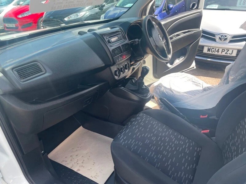 Used Vauxhall Combo 2017 for sale - 76762842: Photo 8