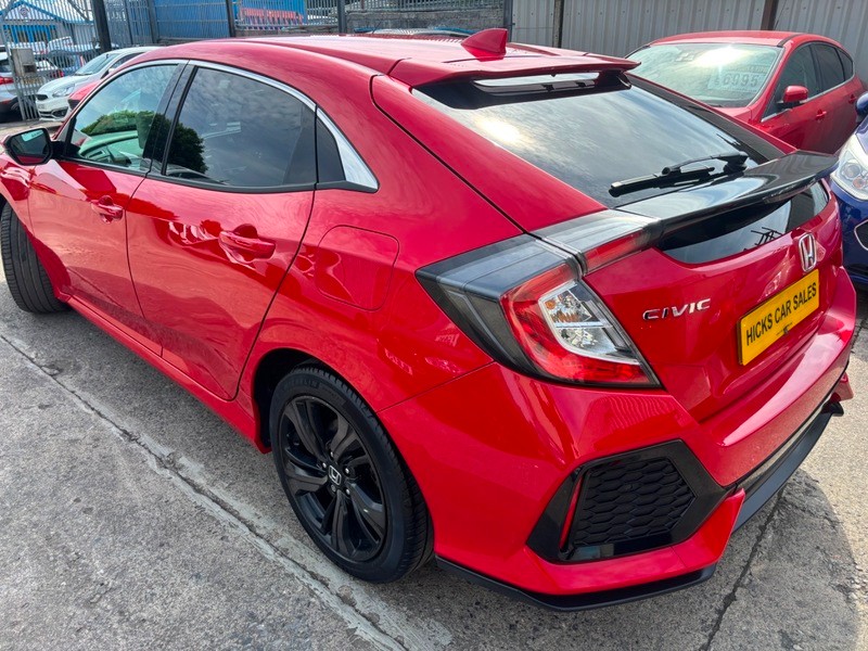 Used Honda Civic 2018 for sale - 76762837: Photo 6