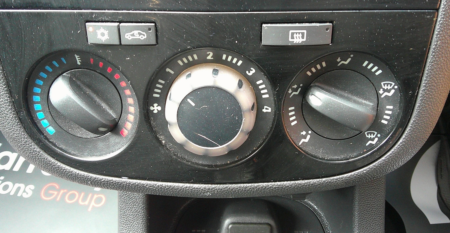 Used Vauxhall Corsa 2013 for sale - 78220938: Photo 12