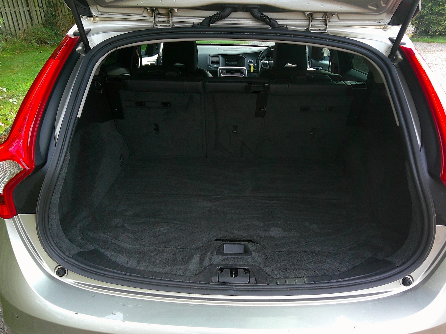 Used Volvo V60 2012 for sale - 76128024: Photo 16