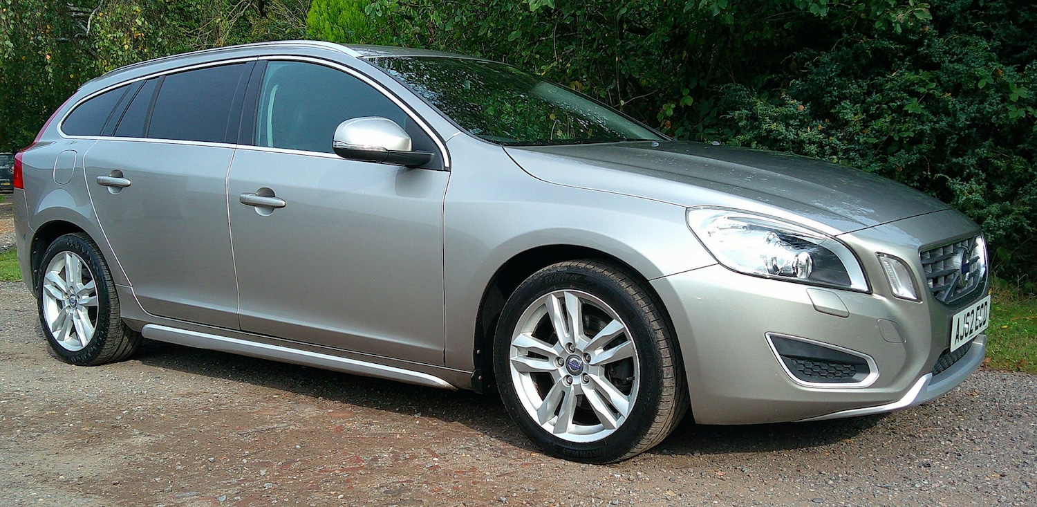 Used Volvo V60 2012 for sale - 76128024: Photo 2