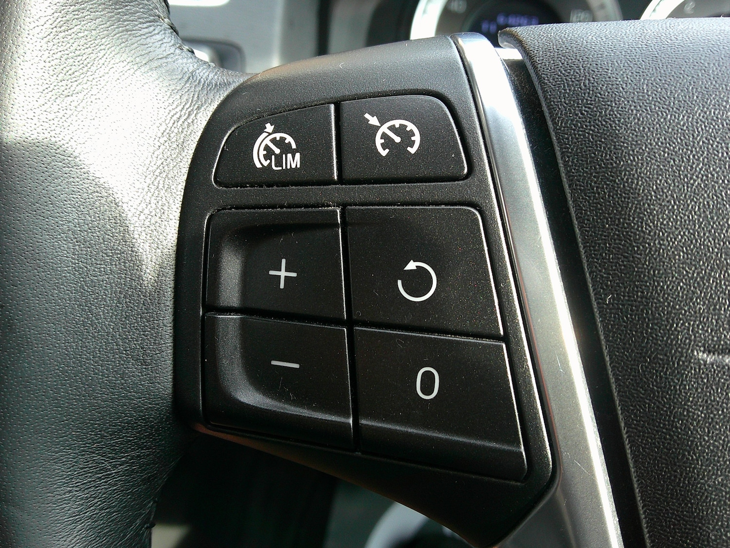 Used Volvo V60 2012 for sale - 76128024: Photo 22