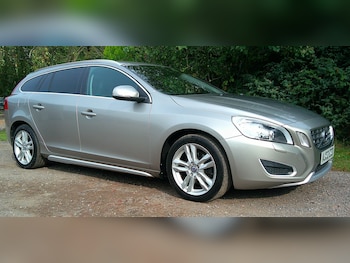 Used Volvo V60 2012 for sale - 76128024: Photo 2