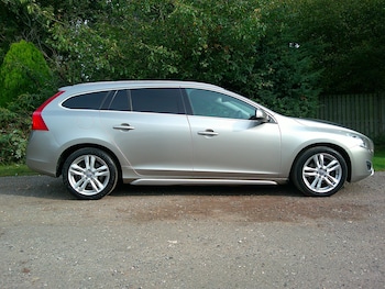 Used Volvo V60 2012 for sale - 76128024: Photo 3