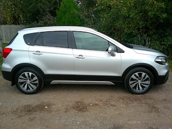 Used Suzuki SX4 2017 for sale - 76292891: Photo 4