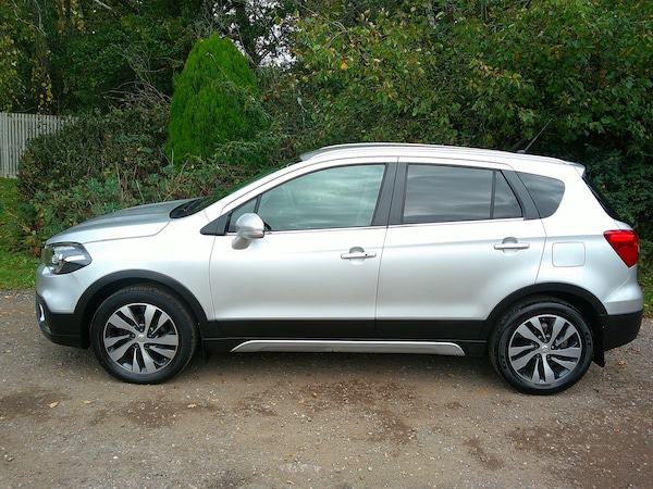 Used Suzuki SX4 2017 for sale - 76292891: Photo 5