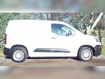 Used Citroen Berlingo 2020 for sale - 77088729: Photo