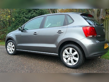 Used Volkswagen Polo 2011 for sale - 76490909: Photo