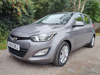 Used Hyundai i20 2014 for sale - 75608389: Photo