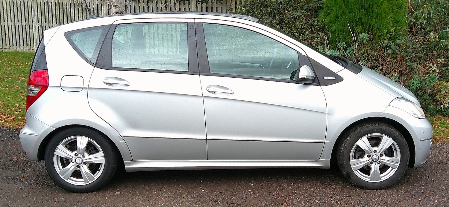 Used Mercedes-Benz A-Class 2011 for sale - 76665389: Photo 3