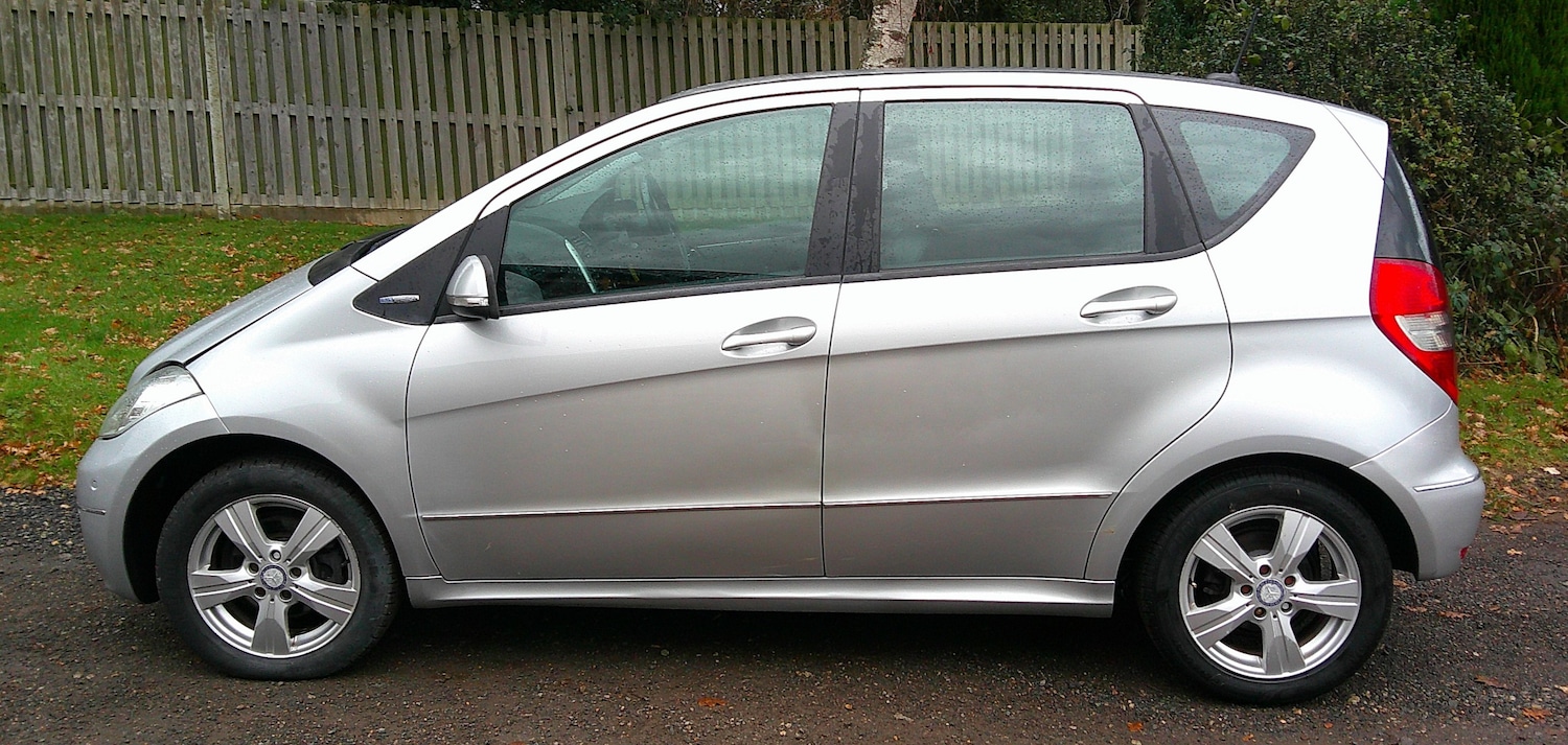 Used Mercedes-Benz A-Class 2011 for sale - 76665389: Photo 5