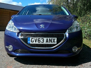 Used Peugeot 208 2014 for sale - 75835549: Photo