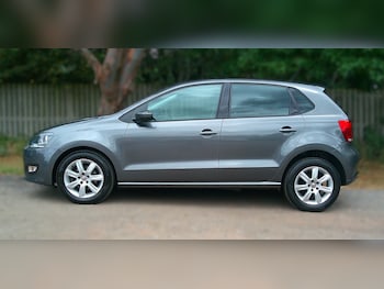 Used Volkswagen Polo 2013 for sale - 79252188: Photo