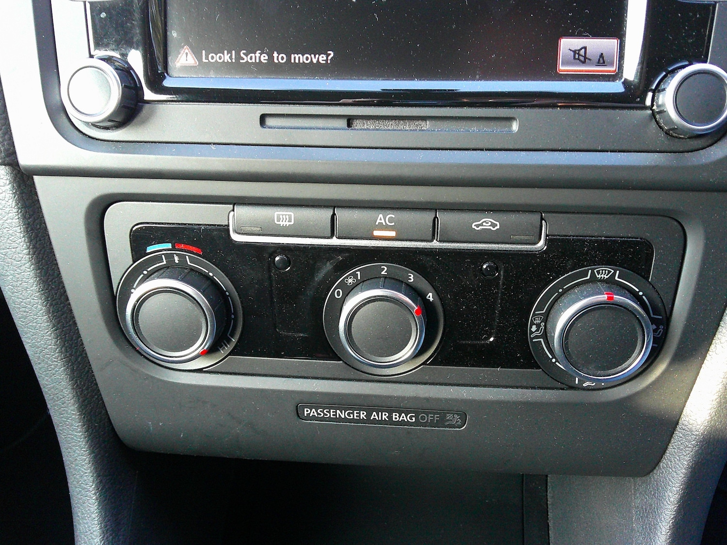 Used Volkswagen Golf 2012 for sale - 76653932: Photo 18