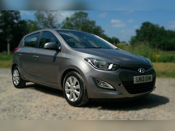 Used Hyundai i20 2013 for sale - 79211060: Photo