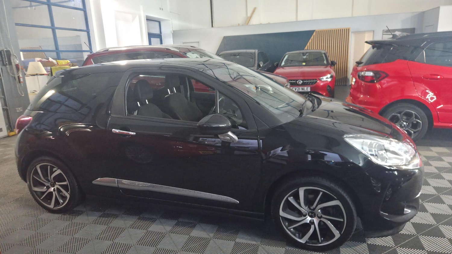 Used DS Automobiles DS 3 2018 for sale - 76728595: Photo 1