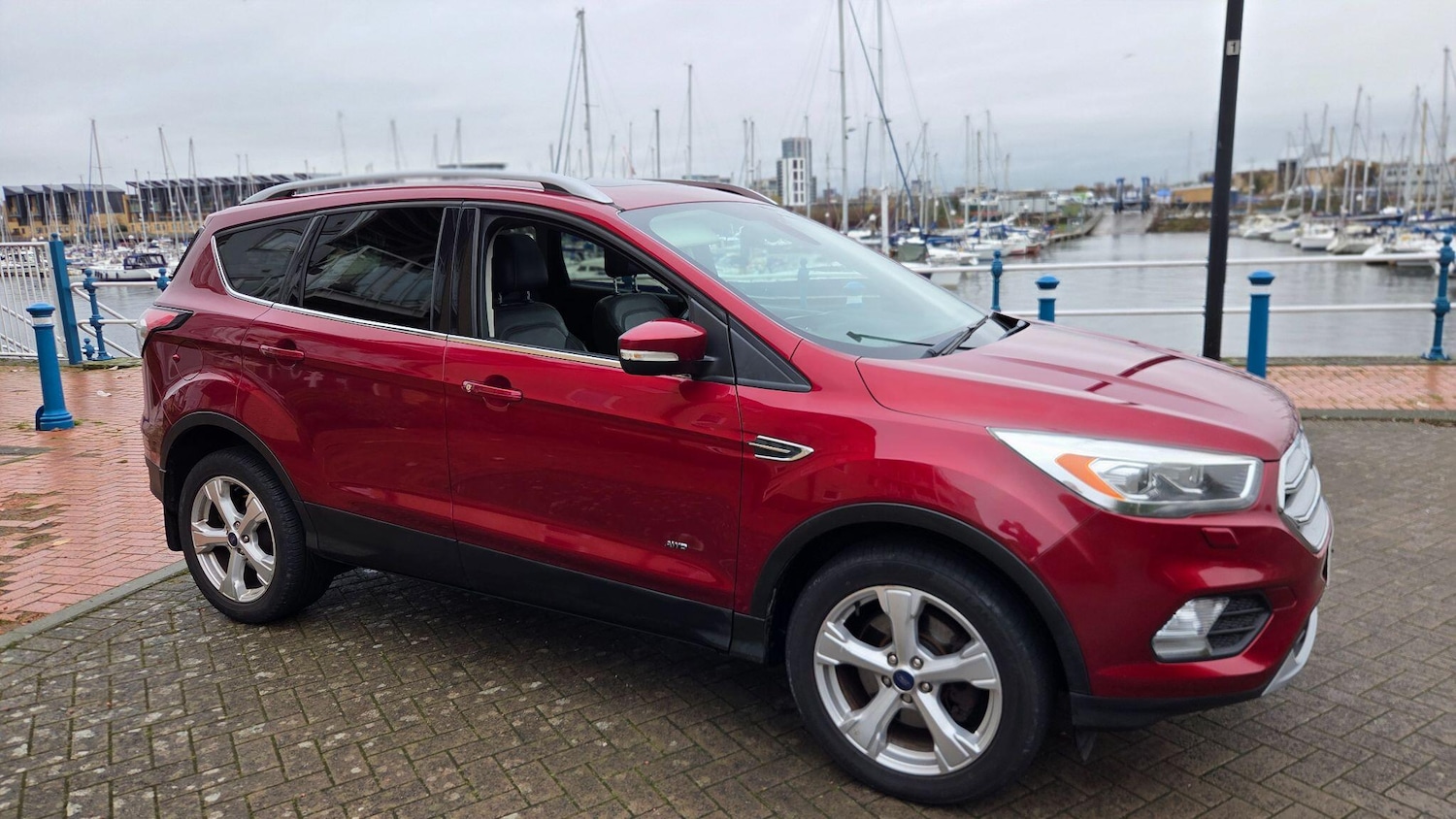 Used Ford Kuga 2017 for sale - 76714916: Photo 2