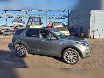 Used Land Rover Discovery Sport 2017 for sale - 76657599: Photo