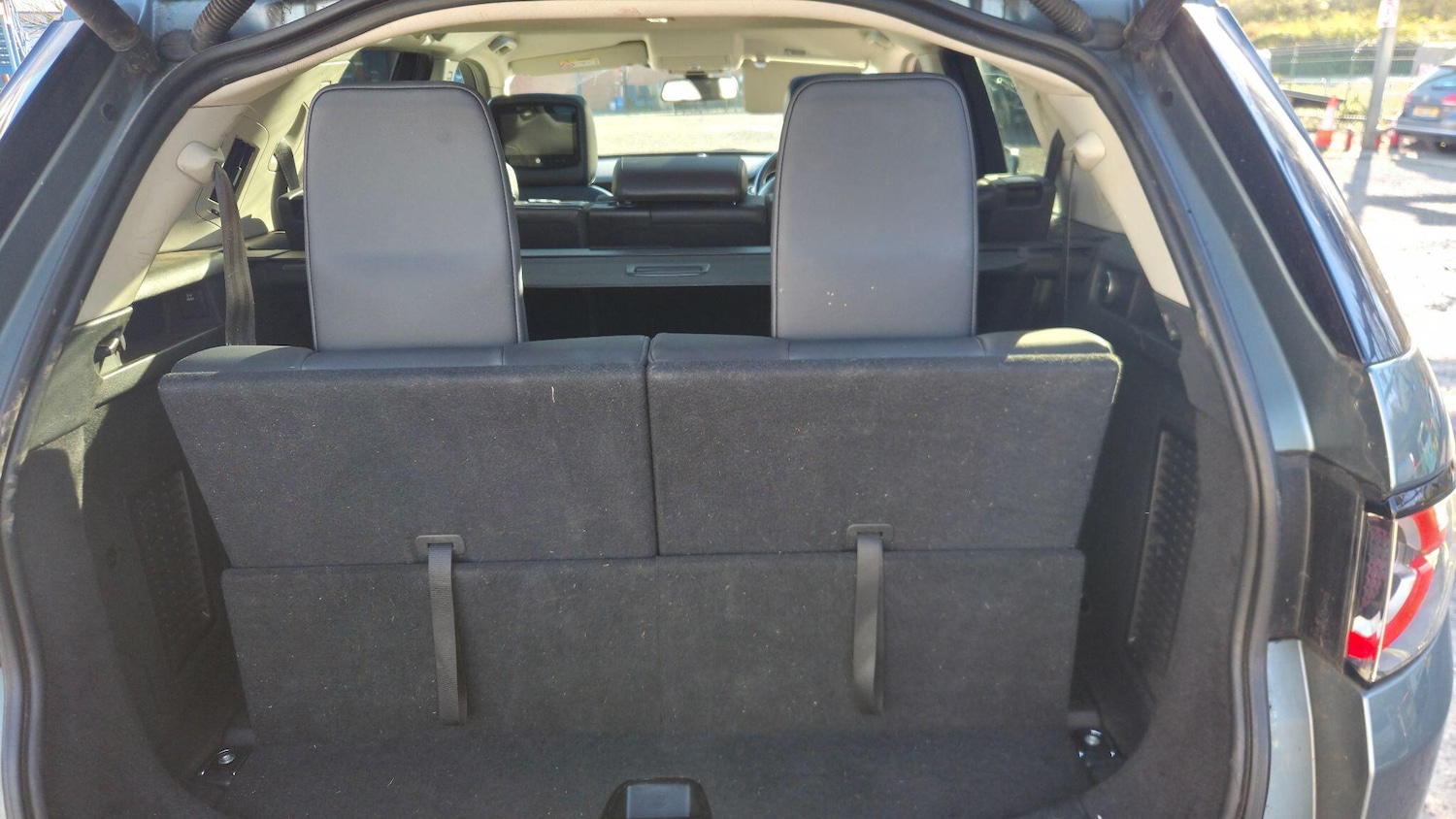 Used Land Rover Discovery Sport for sale - 76657599: Photo 29