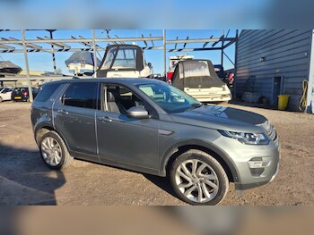 Used Land Rover Discovery Sport 2017 for sale - 76657599: Photo