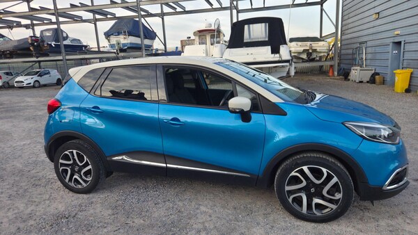 Used Renault Captur 2016 for sale - 76239511: Photo 2