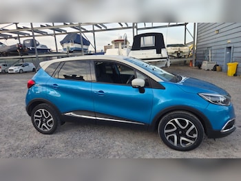 Used Renault Captur 2016 for sale - 76239511: Photo 2