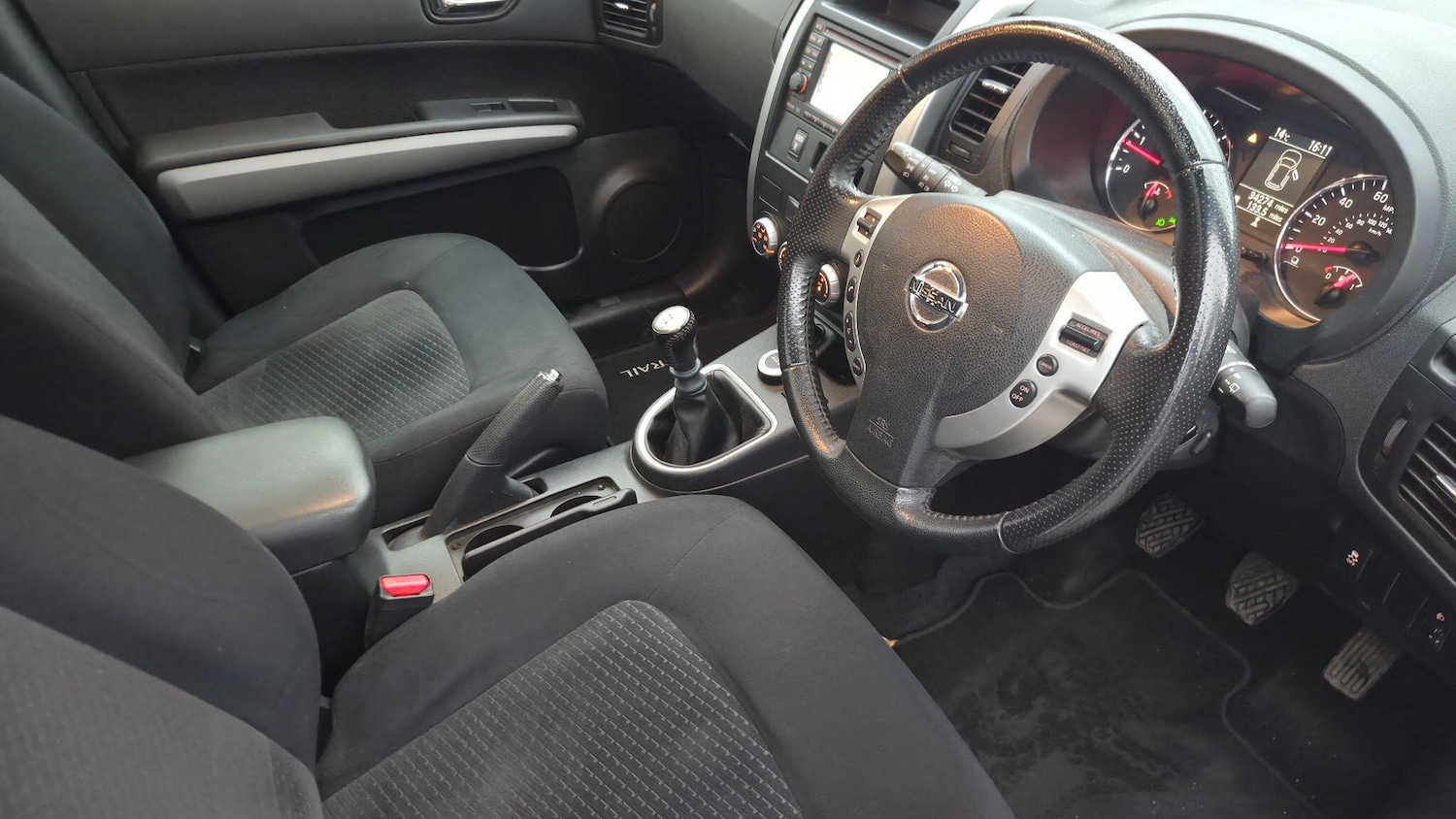 Used Nissan X-Trail for sale - 76473879: Photo 19