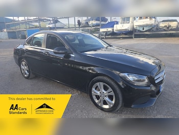 2016 (66) - C300h SE Executive Edition 4dr Auto two years warranty