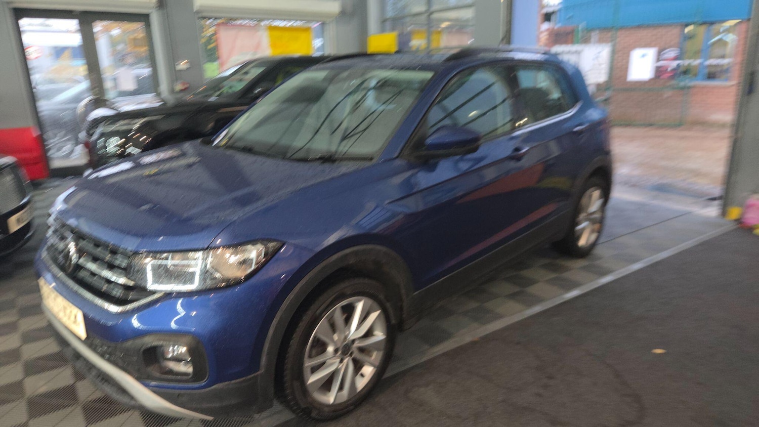 Used Volkswagen T-Cross 2020 for sale - 76472882: Photo 3
