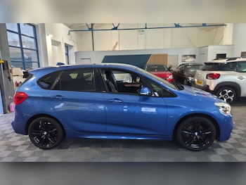 Used BMW 2 Series 2017 for sale - 76952413: Photo