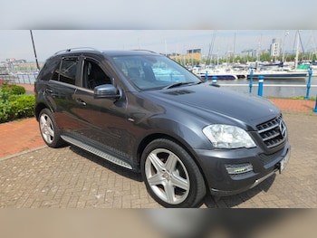 Used Mercedes-Benz M Class 2011 for sale - 78759589: Photo