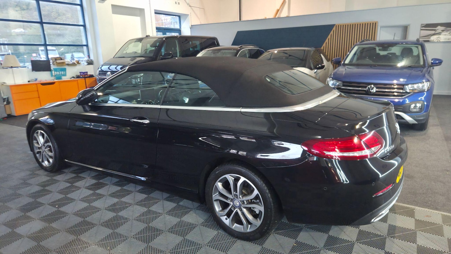 Used Mercedes-Benz C Class 2017 for sale - 76512460: Photo 11